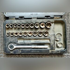 *VINTAGE* Craftsman 20 piece SOCKET SET - Includes Case - Part #34720